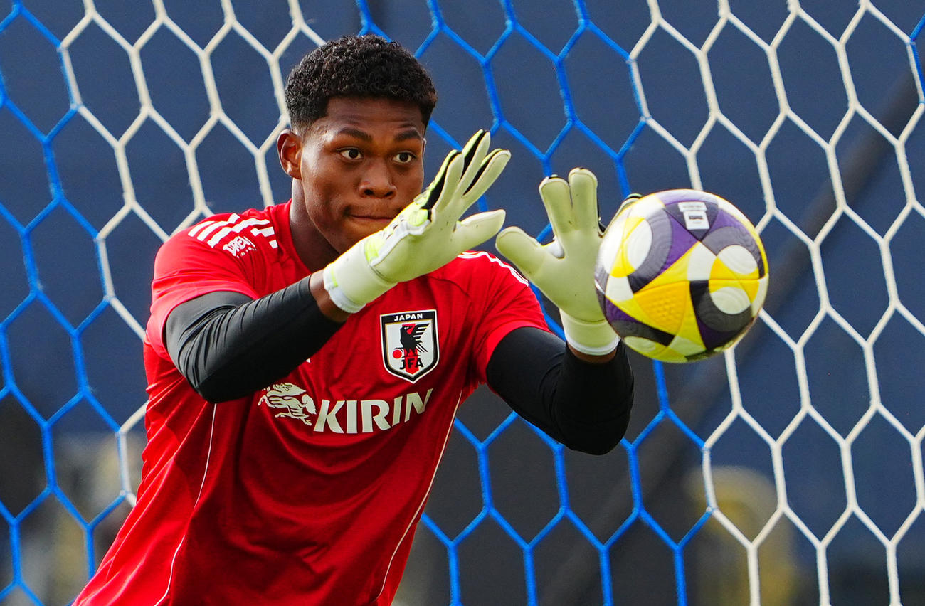 鈴木彩艶（2025年9月撮影）