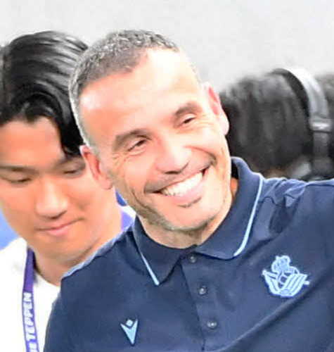 レアル・ソシエダードのフランシスコ監督（2025年7月撮影）
