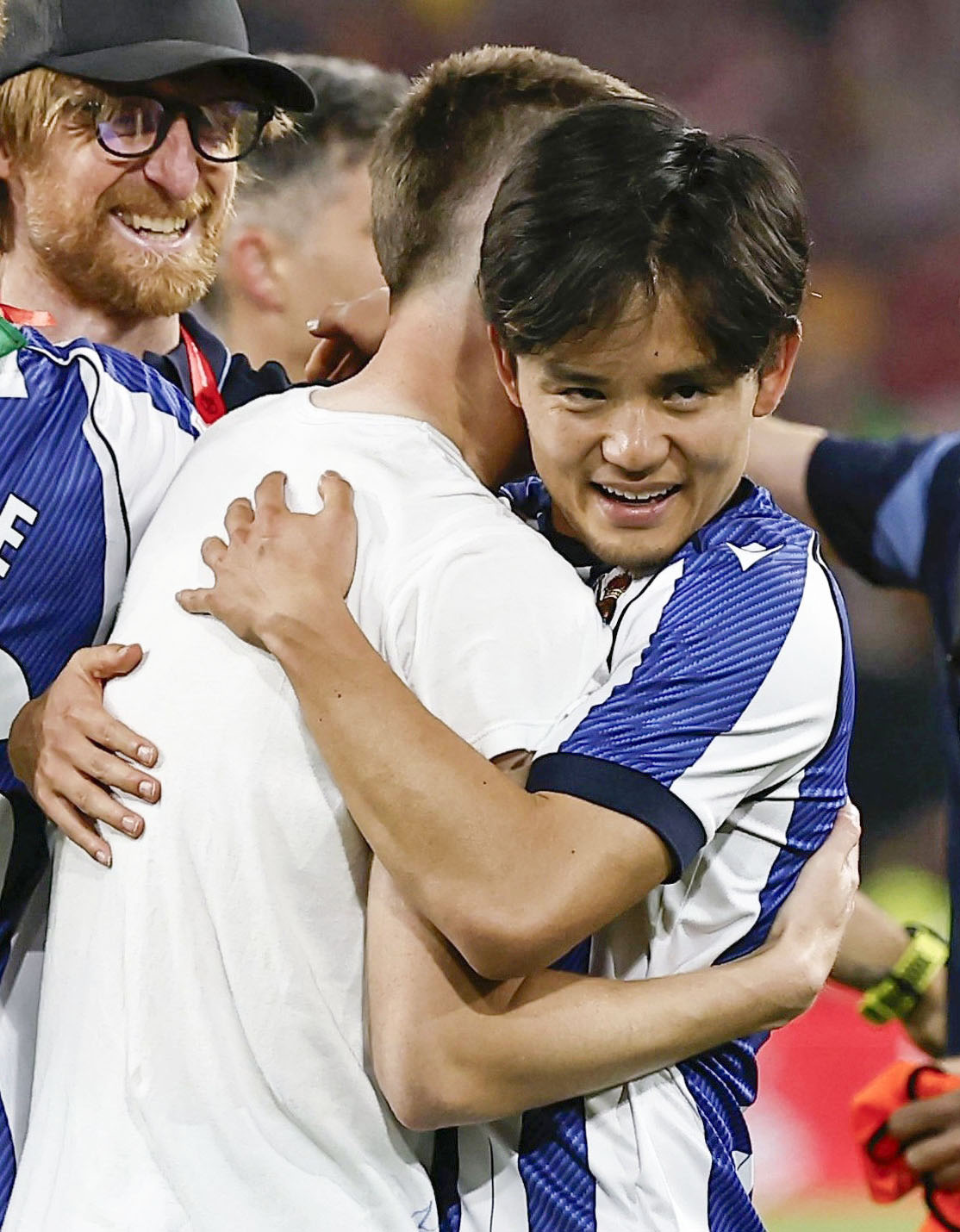 スペイン国王杯を制し喜ぶレアル・ソシエダードの久保＝セビリア（共同）
