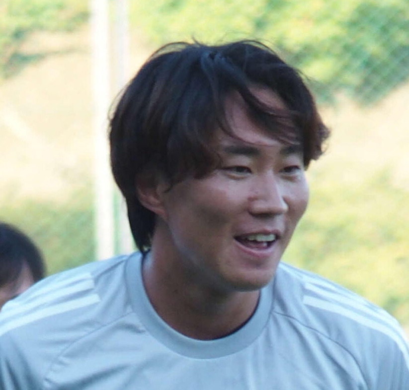 綱島悠斗（2025年7月撮影）