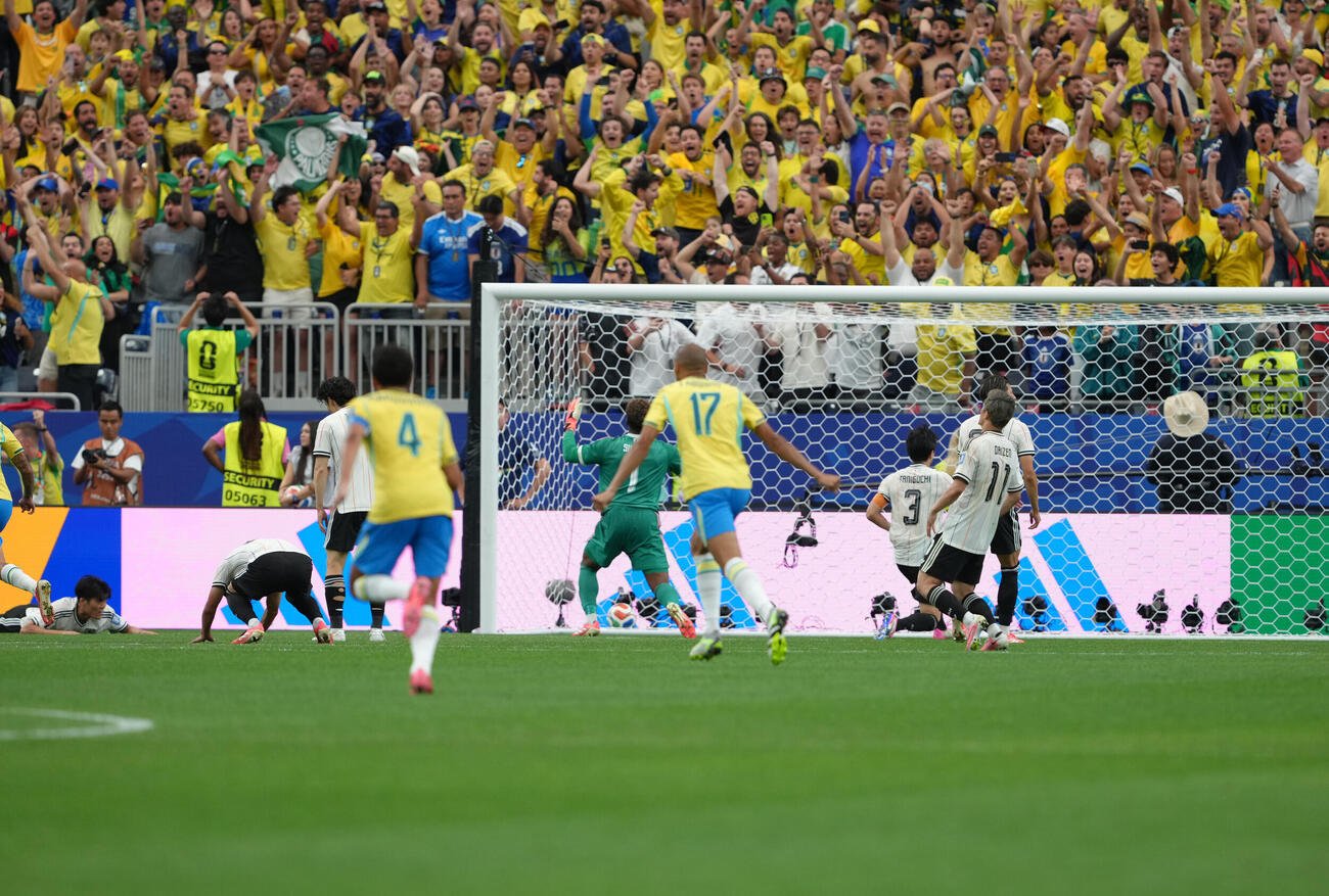 W杯決勝トーナメント1回戦　日本対ブラジル　後半追加タイム、ガブリエル・マルティネッリに決勝点を許す日本代表（2026年6月29日）