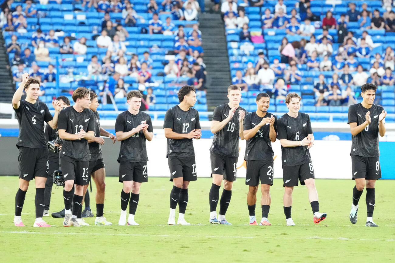 パナマ対ニュージーランド　PK戦で勝利したニュージーランド代表の選手たち（撮影・江口和貴）