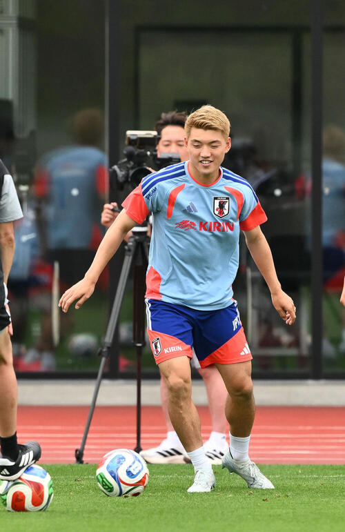 【未使用】W杯 サッカー日本代表ユニフォーム　堂安律 日本代表】堂安律「かなえられた自分を褒めたい」初の10番で臨むW杯に