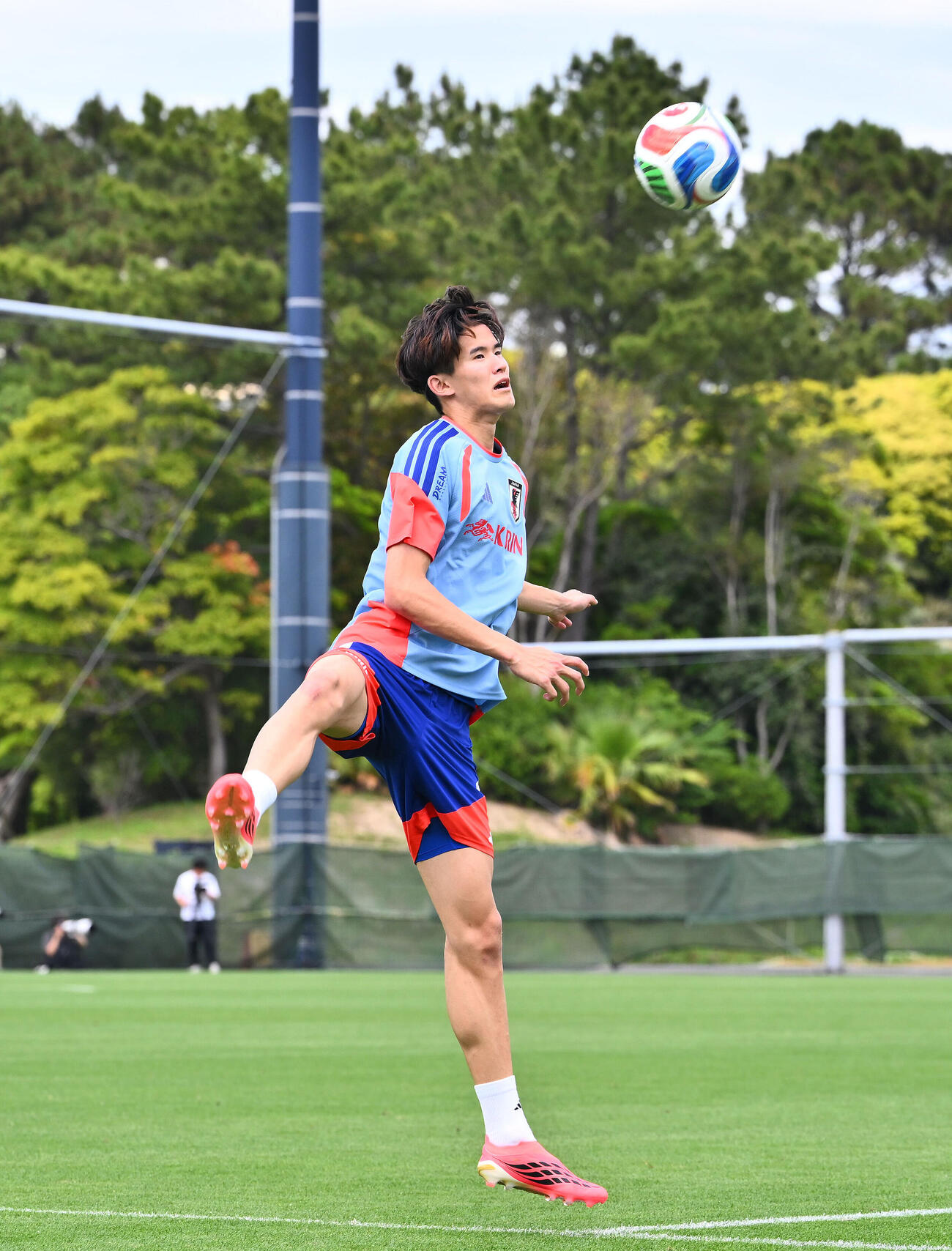 日本代表練習　調整する後藤啓介（撮影・滝沢徹郎）