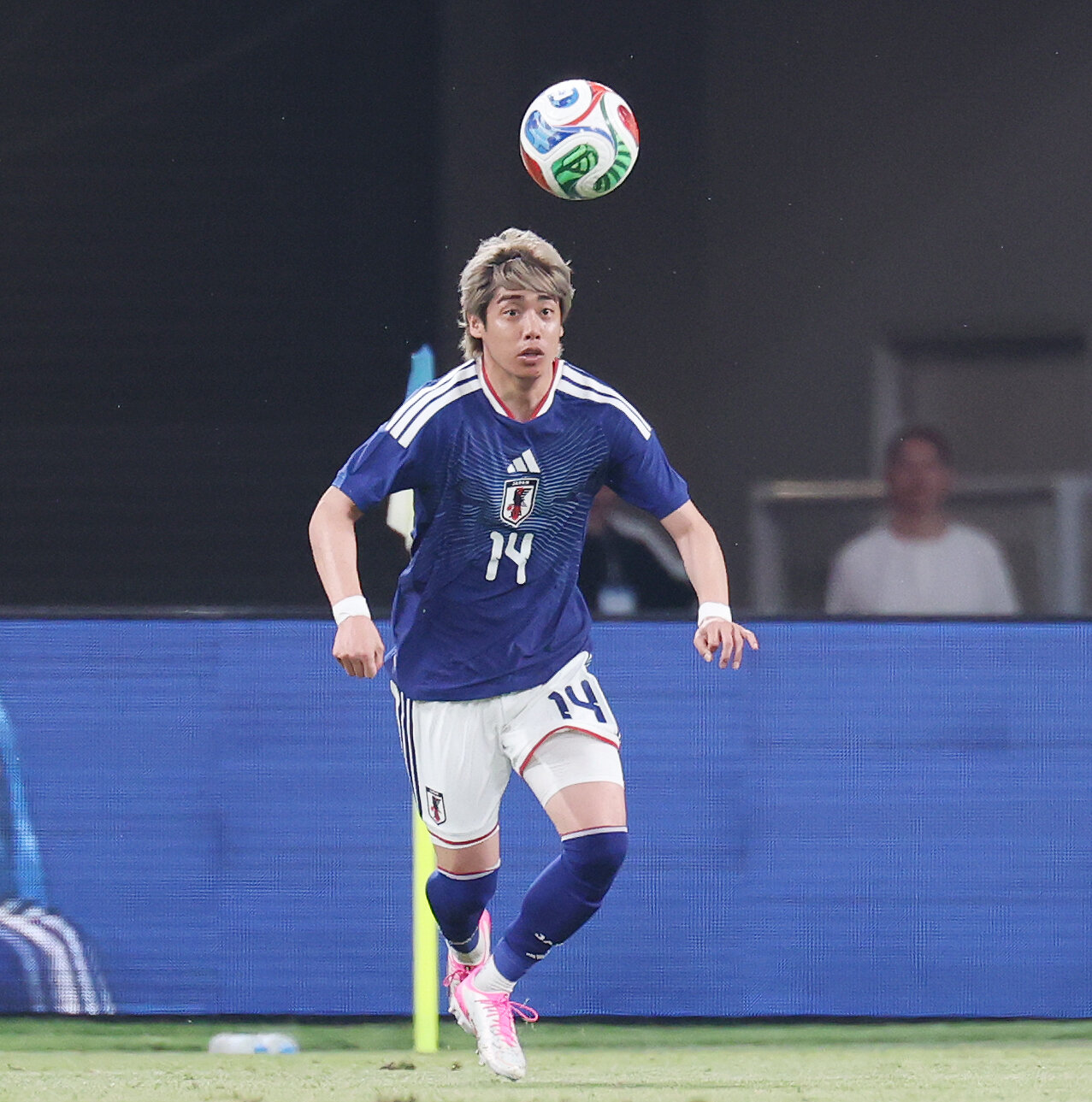 キリンチャレンジカップ2026　日本対アイスランド　前半、プレーする伊東純也（撮影・宮地輝）