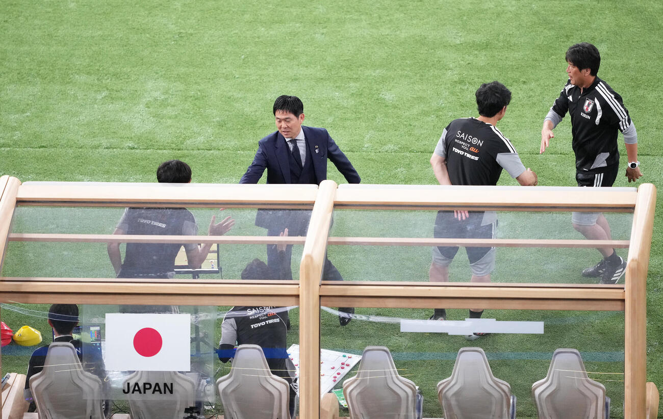 キリンチャレンジカップ2026　日本対アイスランド　アイスランドに勝利し、笑顔の森保一監督（撮影・足立雅史）