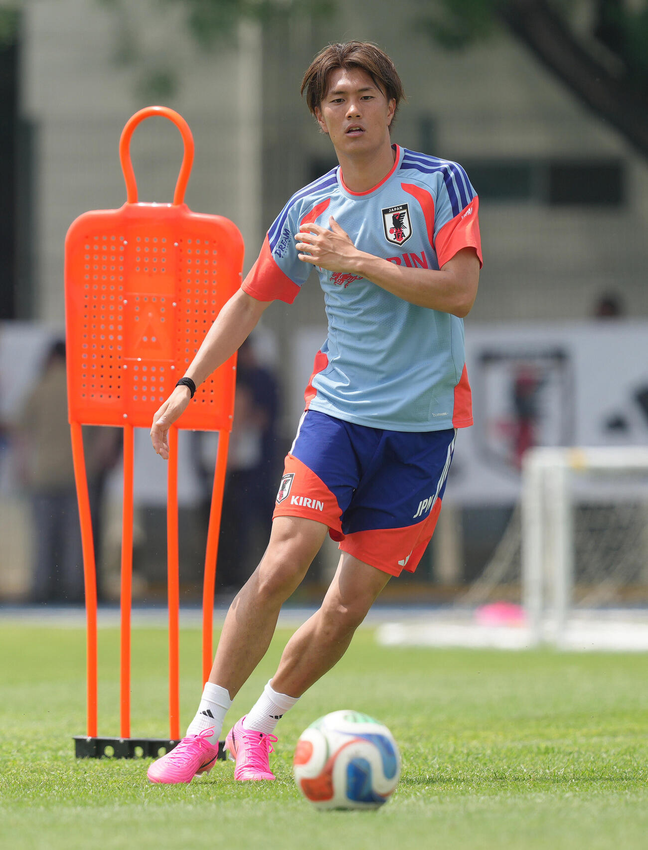 サッカー日本代表W杯北中米大会事前合宿　練習に臨む小川航基（撮影・足立雅史）