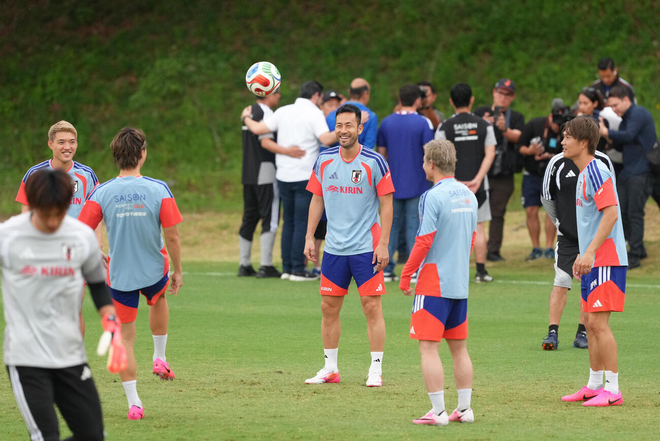 サッカー日本代表W杯北中米大会事前合宿　練習に合流した吉田麻也（中央）（撮影・足立雅史）＝2026年6月5日（現地時間）