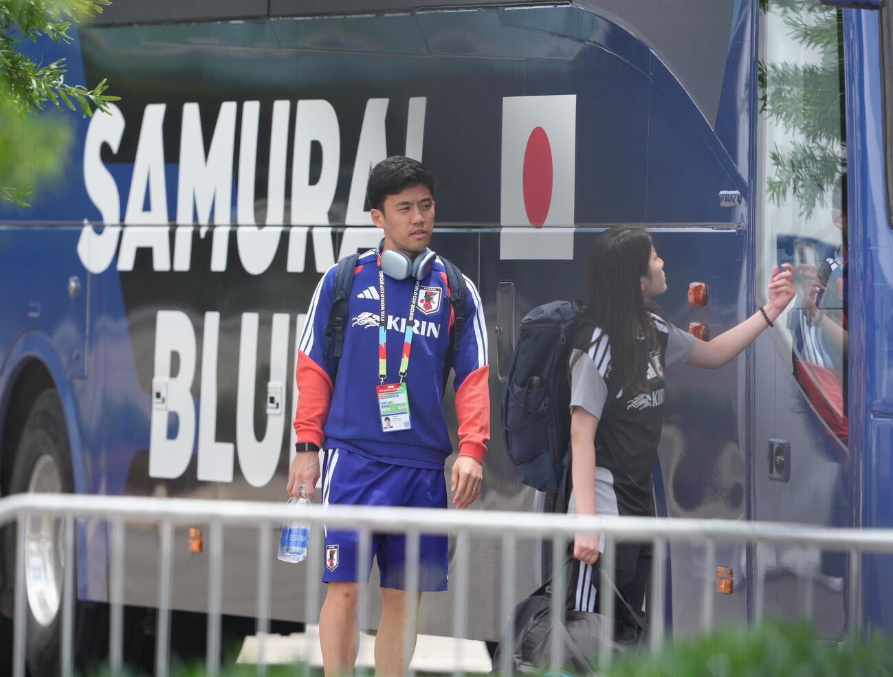 サッカー日本代表W杯北中米大会関連　ベースキャンプ　チームが休日のこの日、練習場に姿を見せた遠藤航＝2026年6月9日（現地時間）