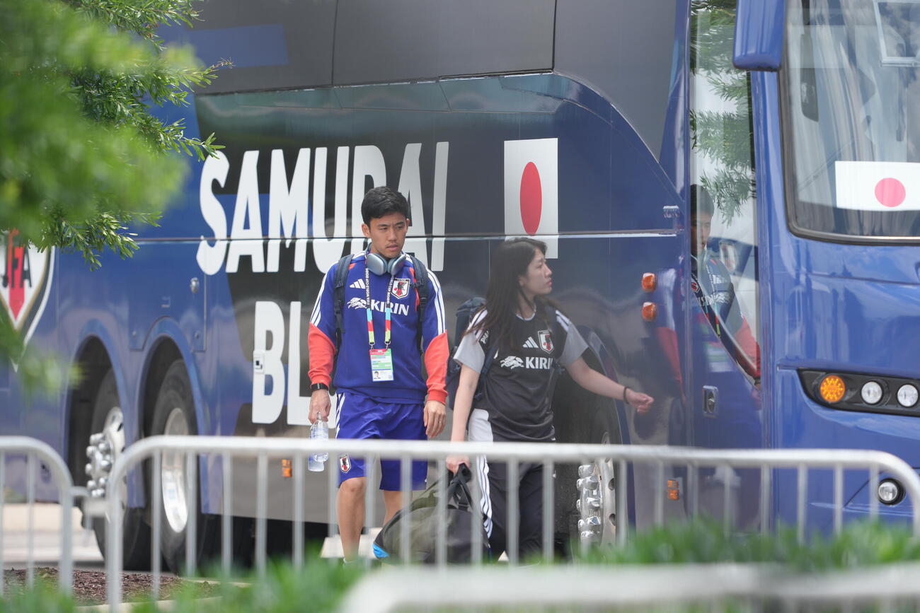サッカー日本代表W杯北中米大会関連　ベースキャンプ　チームが休日のこの日、練習場に姿を見せた遠藤航＝2026年6月9日（現地時間）