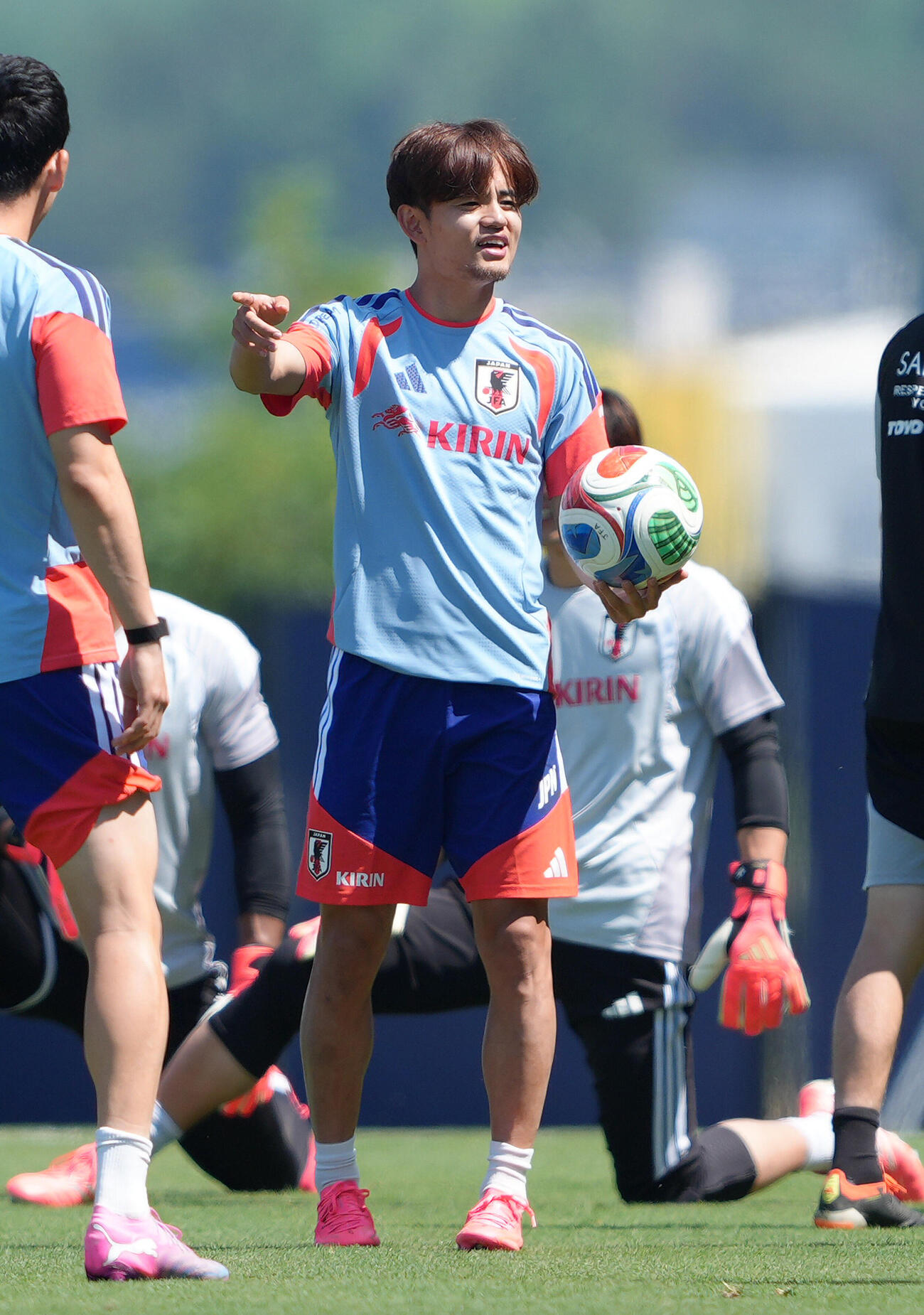 サッカー日本代表W杯北中米大会ベースキャンプ　練習に臨む久保建英（撮影・足立雅史）