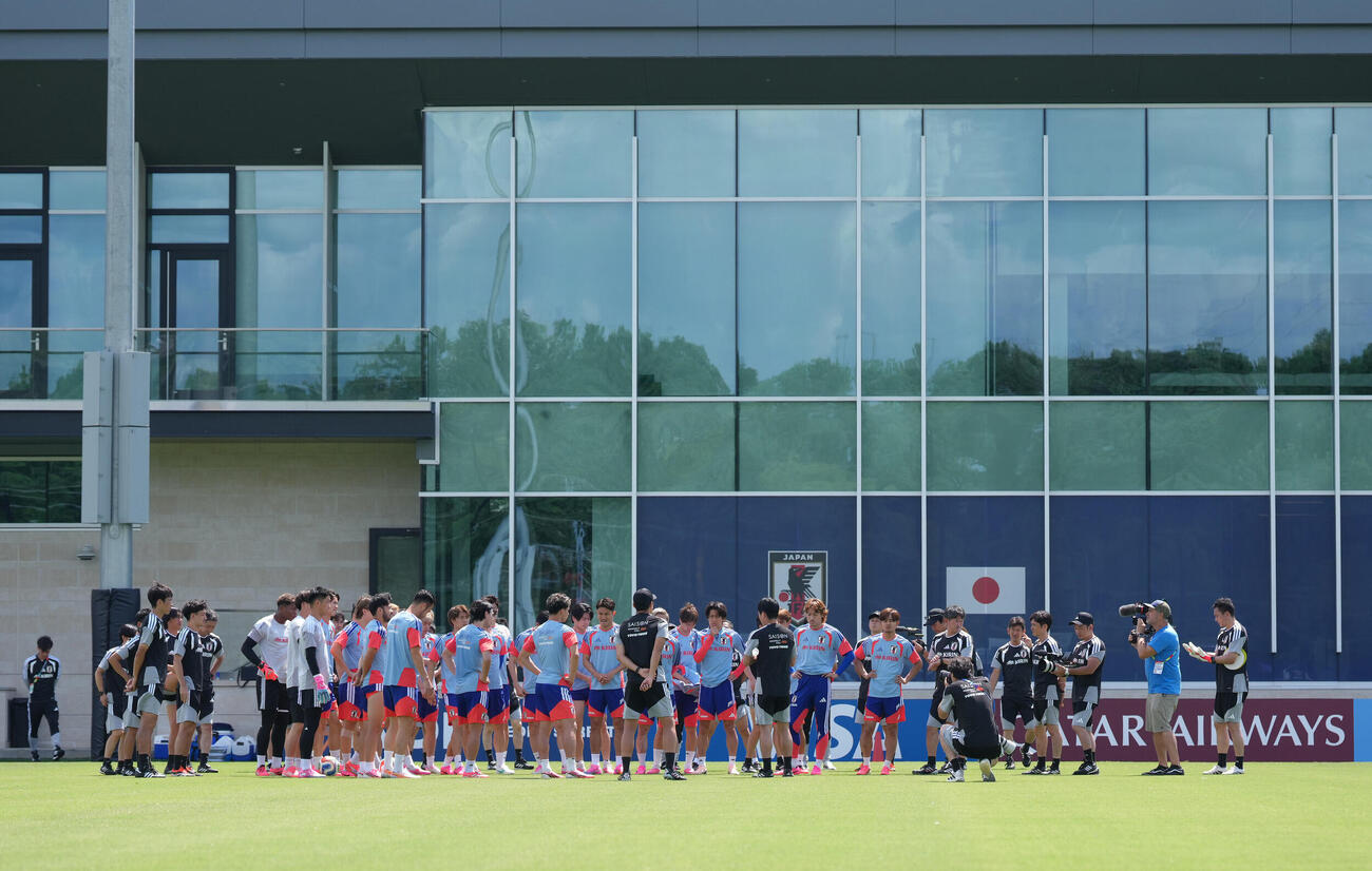 サッカー日本代表W杯北中米大会ベースキャンプ　練習に臨む日本代表（撮影・足立雅史）＝2026年6月11日（現地時間）