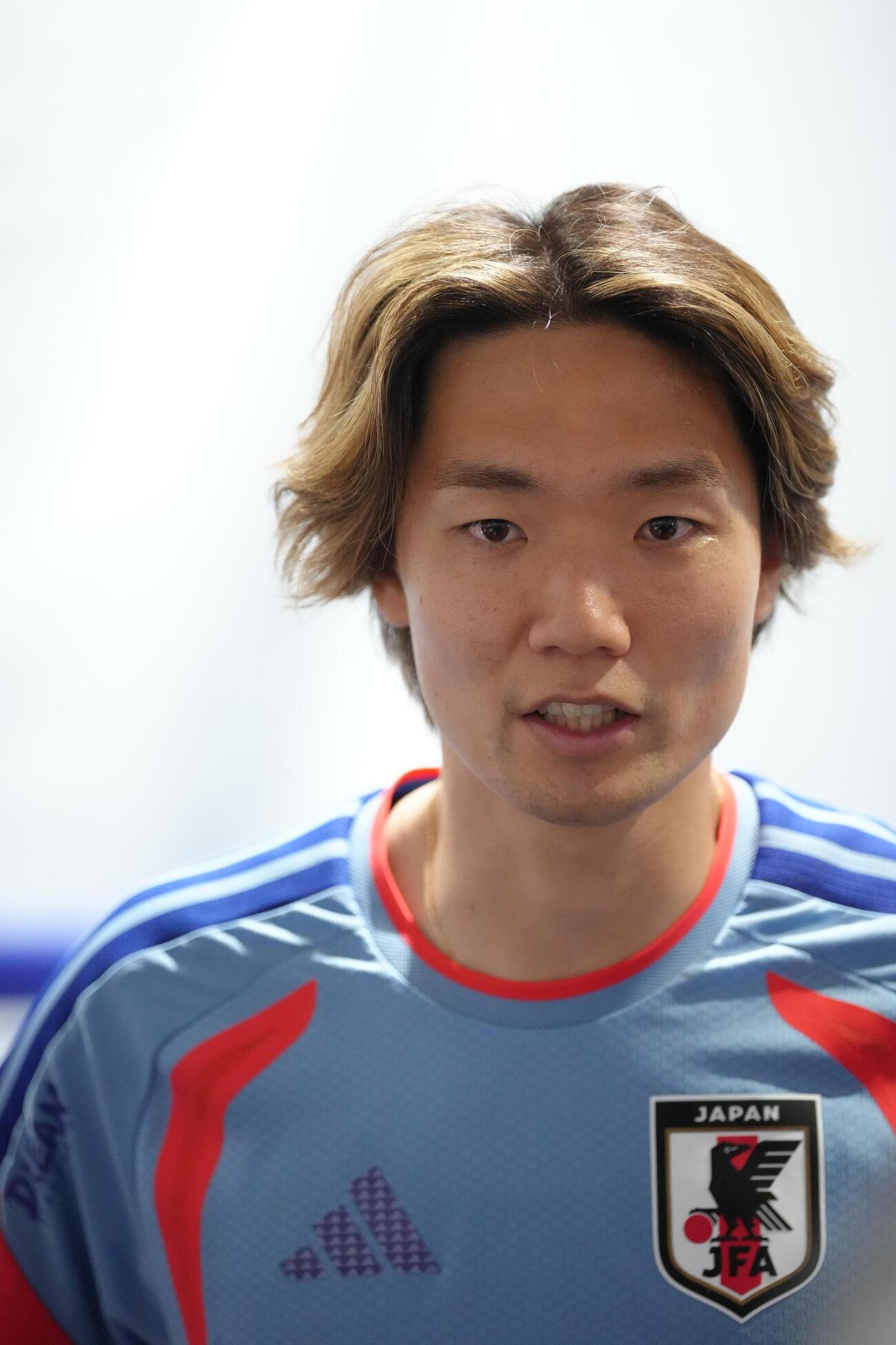 サッカー日本代表W杯北中米大会ベースキャンプ　練習後、取材に応じる板倉滉＝2026年6月11日（現地時間）
