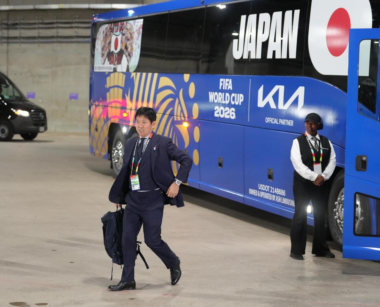 日本対オランダ　スタジアムに到着し森保一監督（撮影・足立雅史）