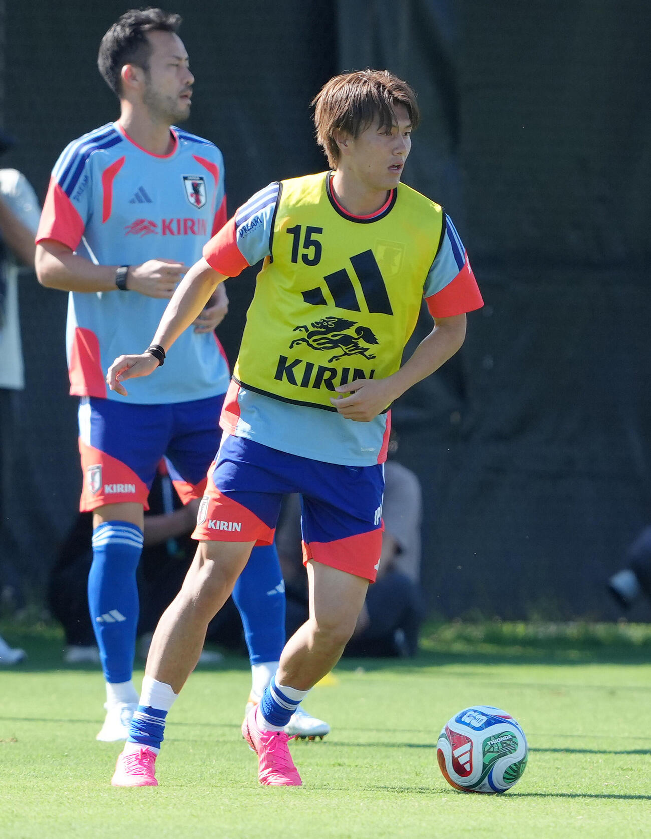 W杯北中米大会ベースキャンプ　調整する小川航基（撮影・足立雅史）