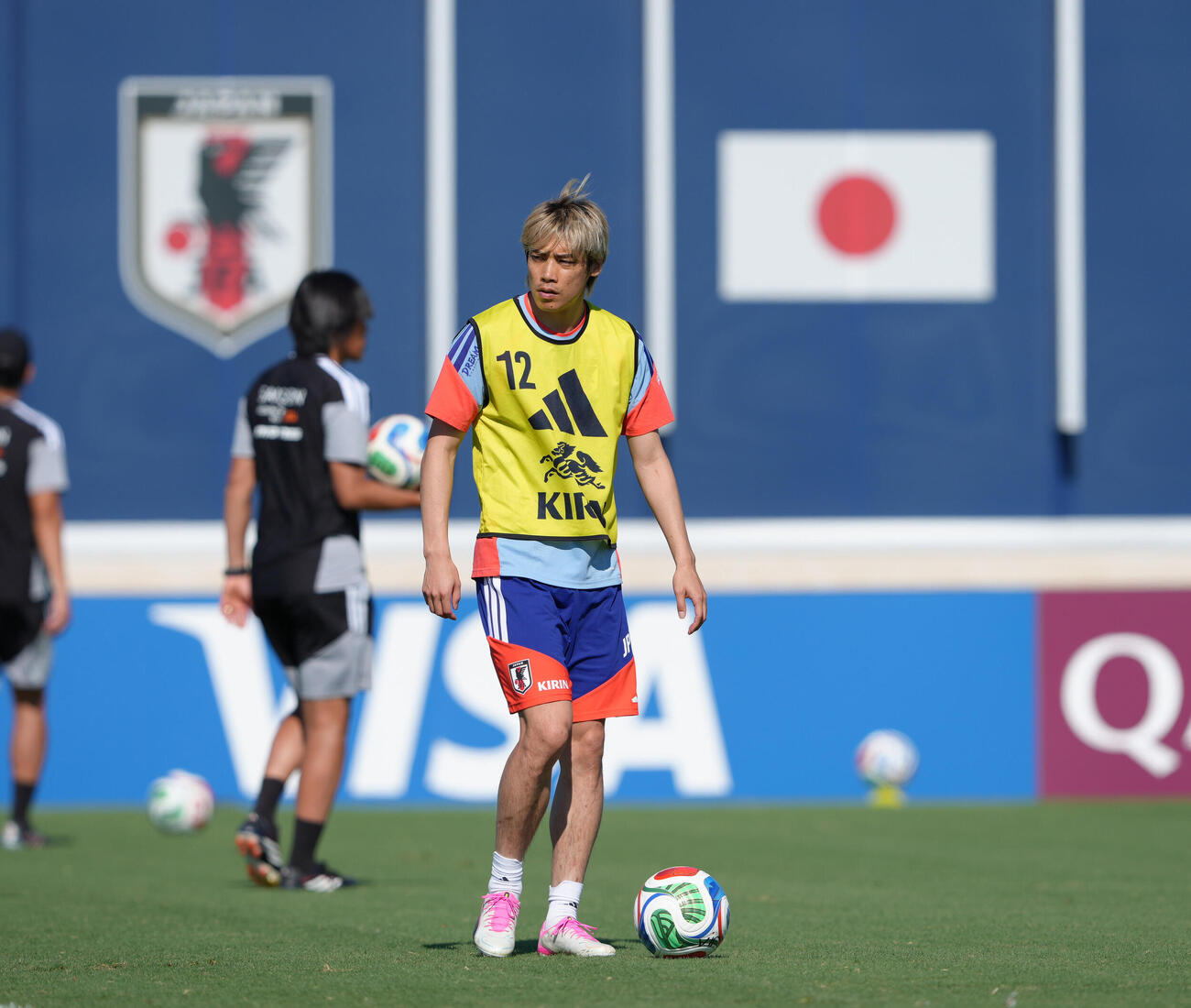 W杯北中米大会ベースキャンプ　調整する伊東純也（撮影・足立雅史）
