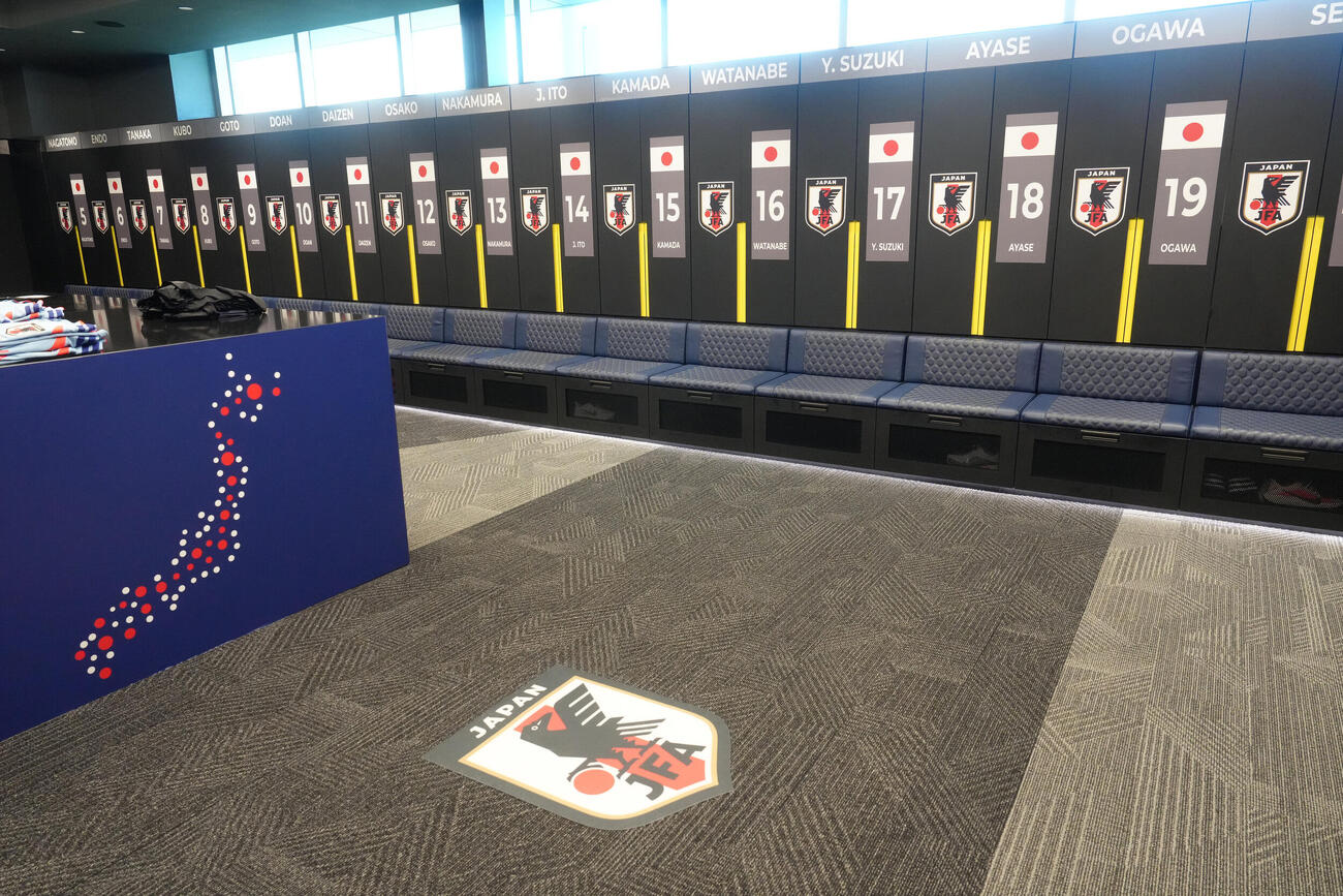 W杯北中米大会ベースキャンプ　報道陣に公開された日本代表が練習を行う米国・ナッシュビルSCの練習施設のロッカールーム（撮影・足立雅史）＝2026年6月16日