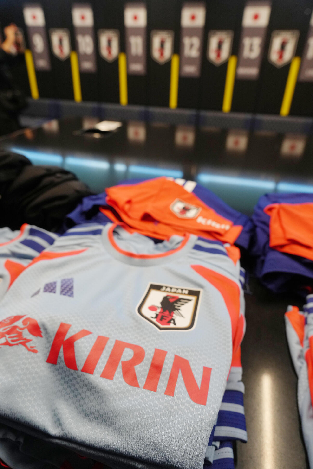 W杯北中米大会ベースキャンプ　報道陣に公開された日本代表が練習を行う米国・ナッシュビルSCの練習施設のロッカールーム（撮影・足立雅史）