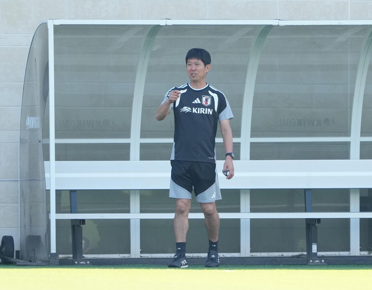 練習前の森保一監督（撮影・足立雅史）