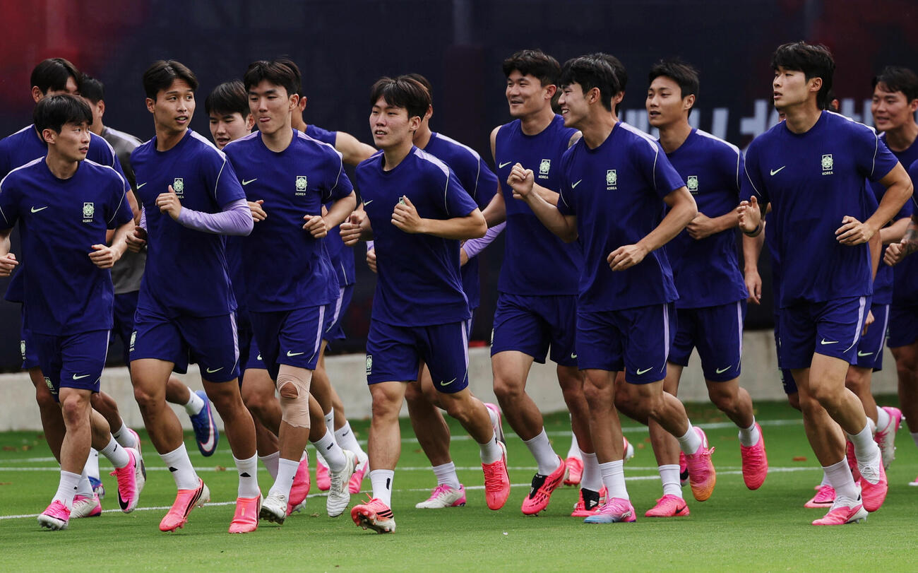 2026年6月17日、練習中の韓国代表選手たち（ロイター）