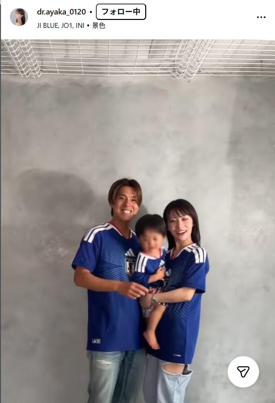 ayakaさんの公式インスタグラムから