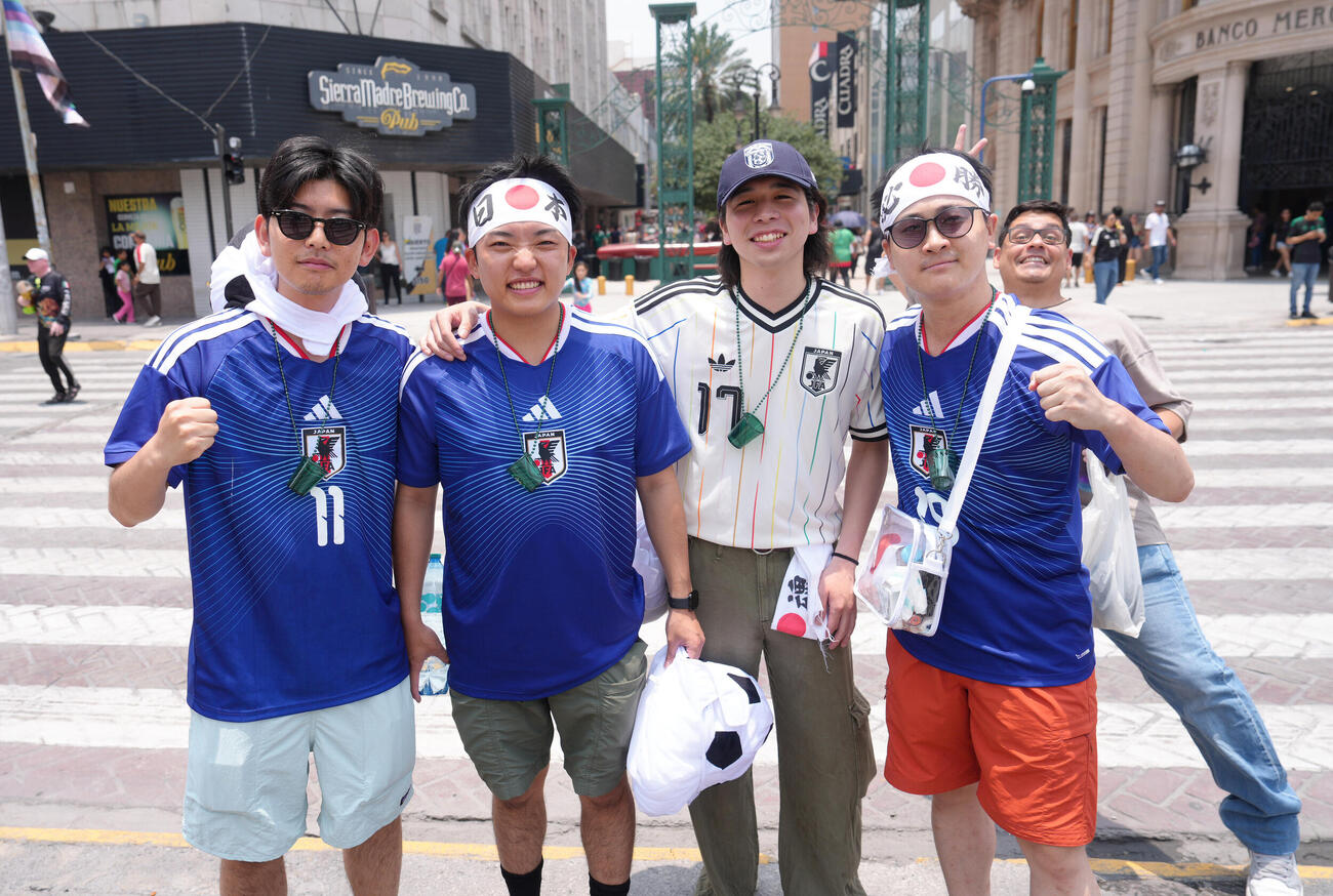 日本対チュニジア　試合を前に盛り上がりを見せる現地の日本サポーター（撮影・足立雅史）