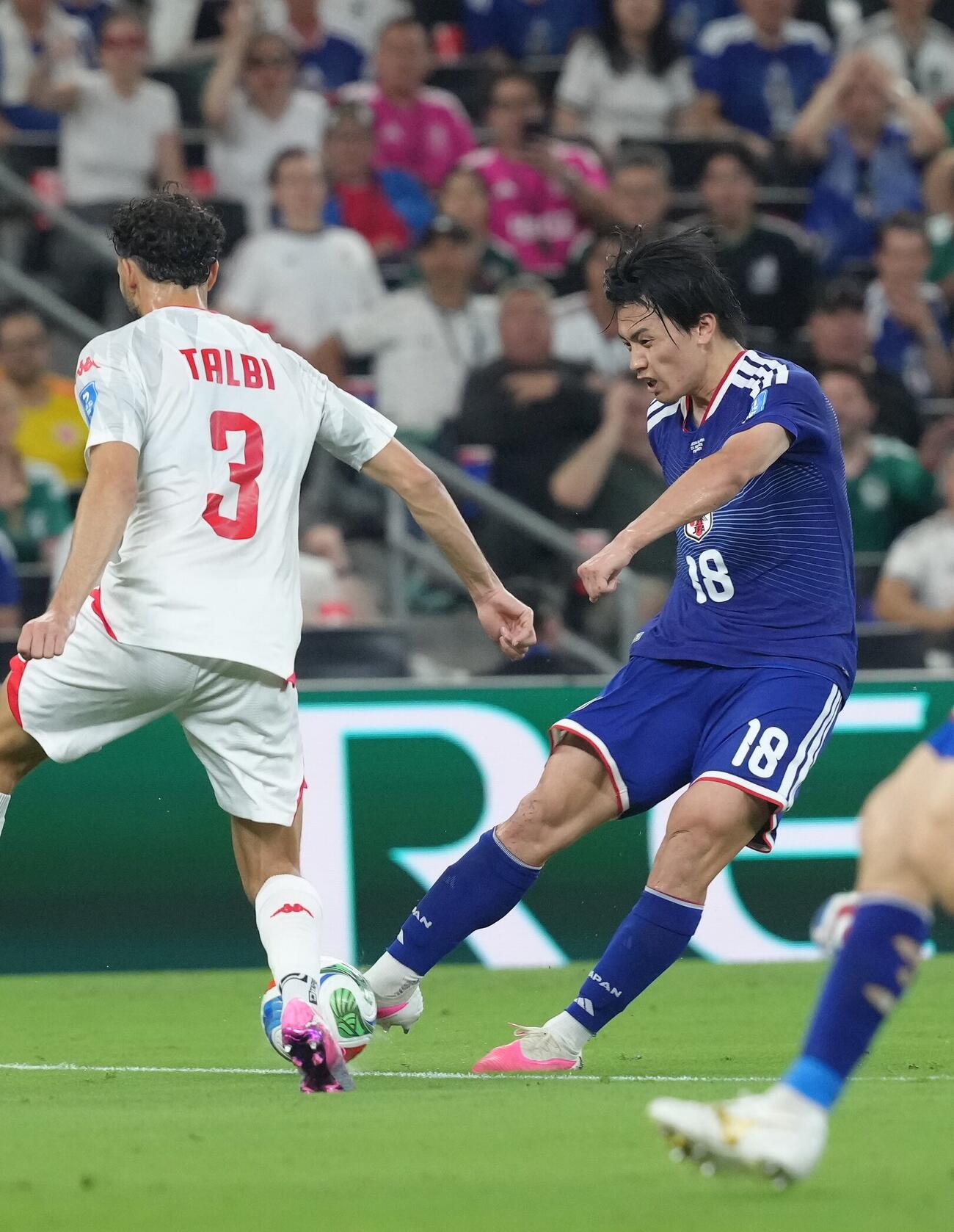日本対チュニジア　前半、上田綺世は追加点となるゴールを決める（撮影・足立雅史）