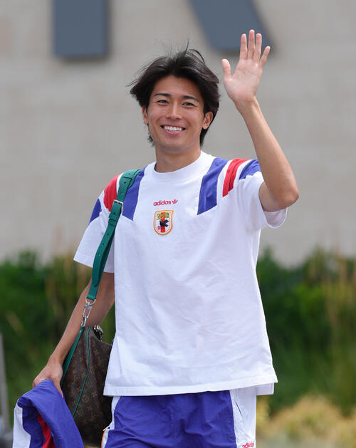 ロナウジーニョに憧れた中村敬斗「対戦相手としてプレーできるのは光栄