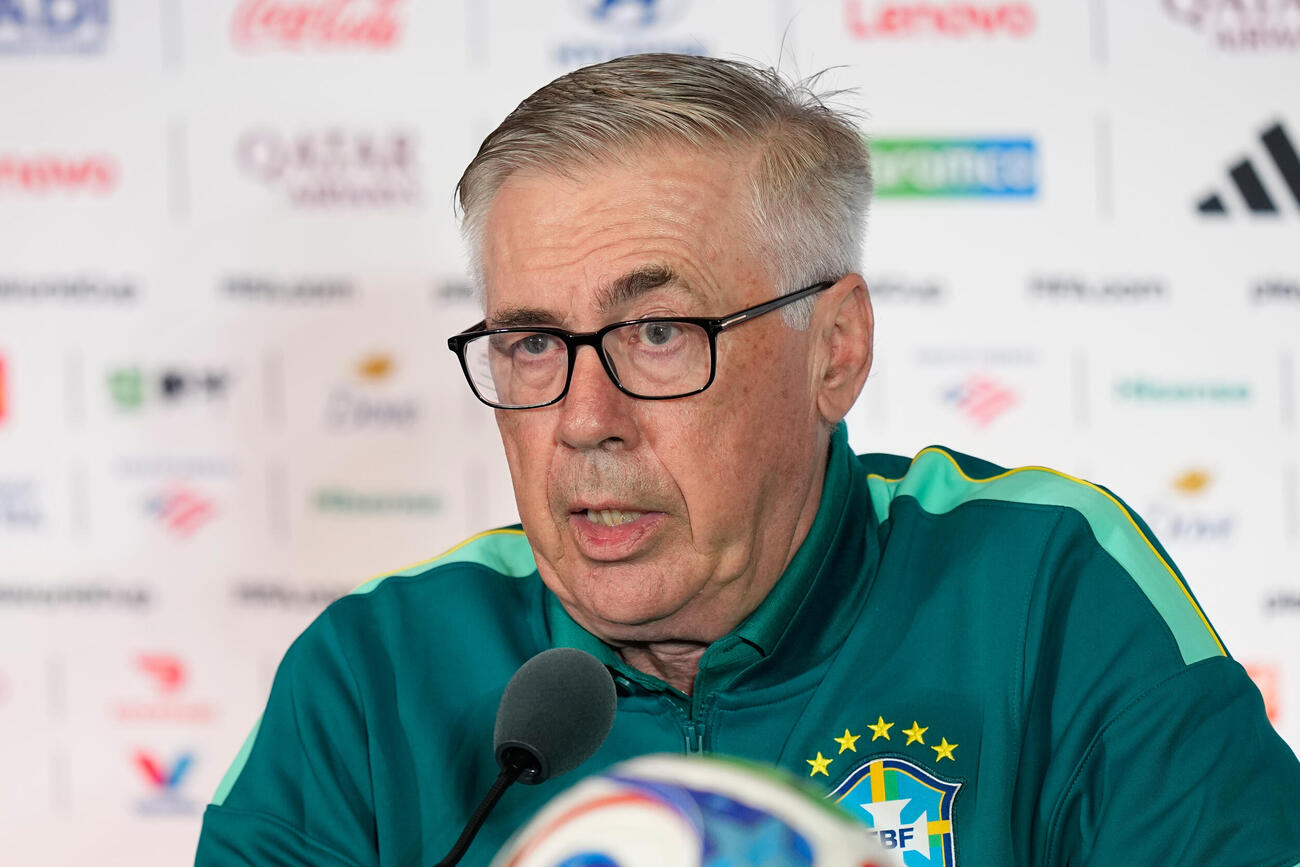 公式会見に出席したブラジル代表アンチェロッティ監督（AP）