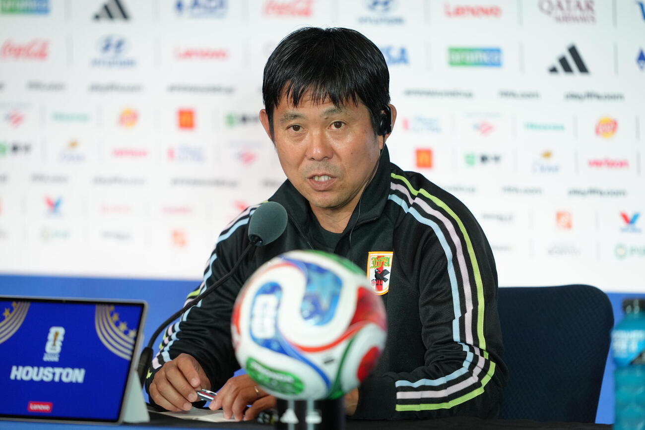 公式会見に臨む森保一監督（撮影・足立雅史）