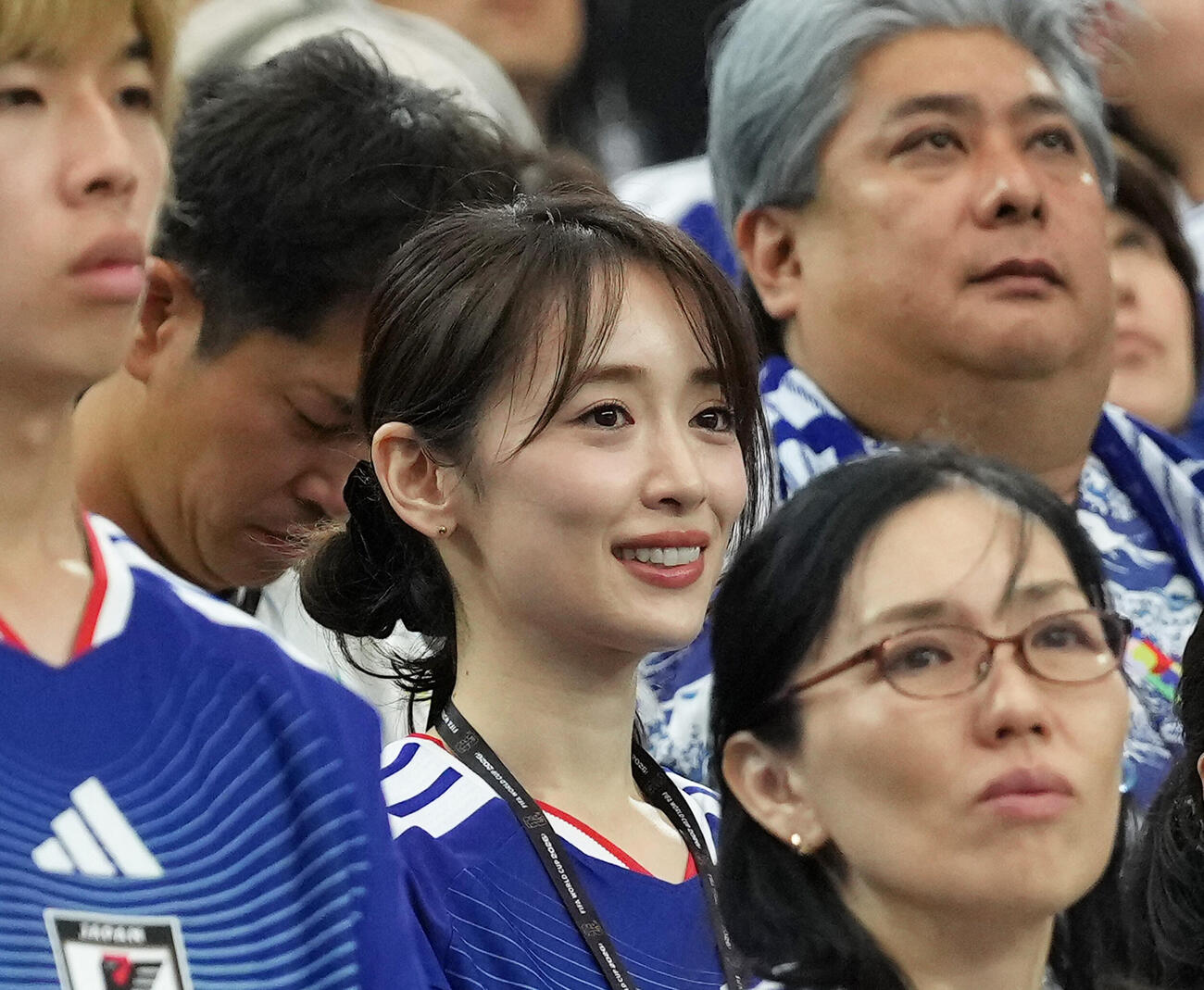 日本対スウェーデン　試合を観戦する泉里香（26年6月撮影）