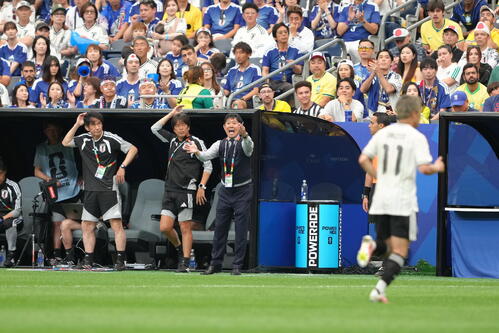 試合に出てない僕の喉がカラカラ」本田圭佑“給水宣言”に反響「選手に