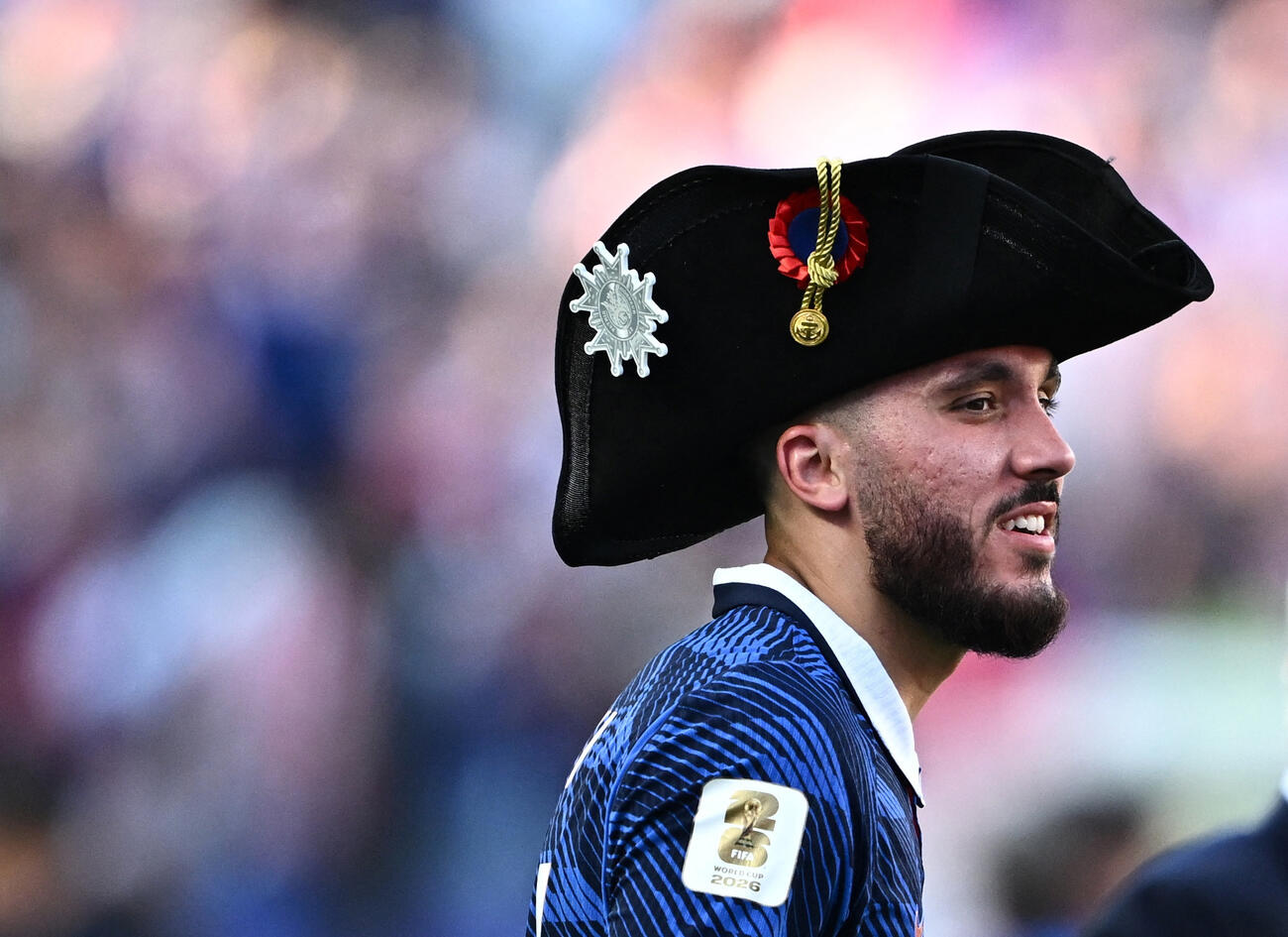 パラグアイ対フランス　試合後、ワールドカップ準々決勝進出を決め、喜ぶフランス・シェルキ（ロイター）