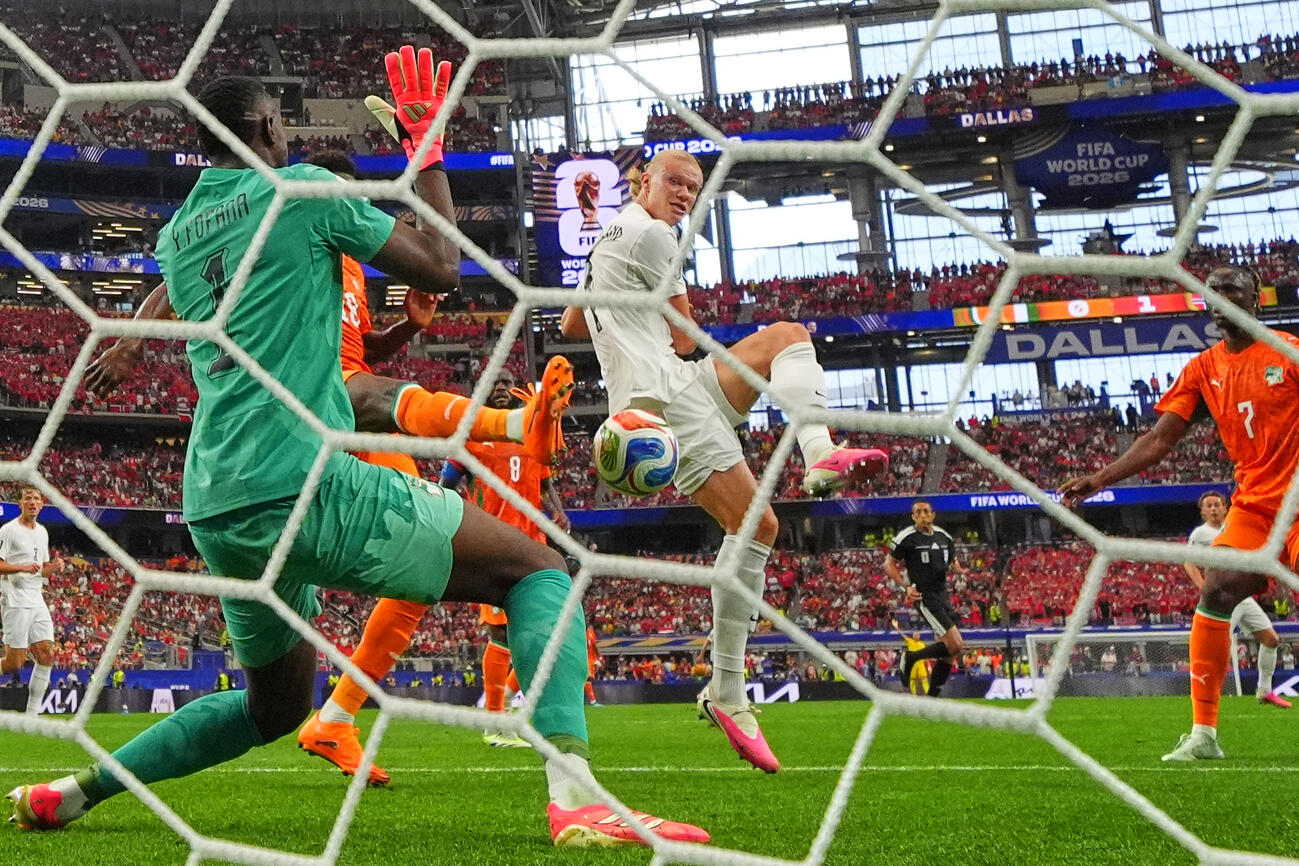 Norway's Erling Haaland (9) misses a chance during the World Cup round of 32 soccer match between Ivory Coast and Norway in Arlington, Texas, near Dallas, Tuesday, June 30, 2026. (AP Photo／Julio Cortez)
