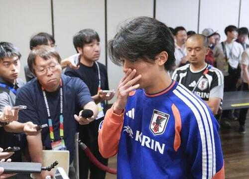 中村敬斗「正直ストレスだった」敗戦後に“ソックス騒動”に再度言及…今後のキャリア像も明かす - ワールドカップ2026写真ニュース : 日刊スポーツ