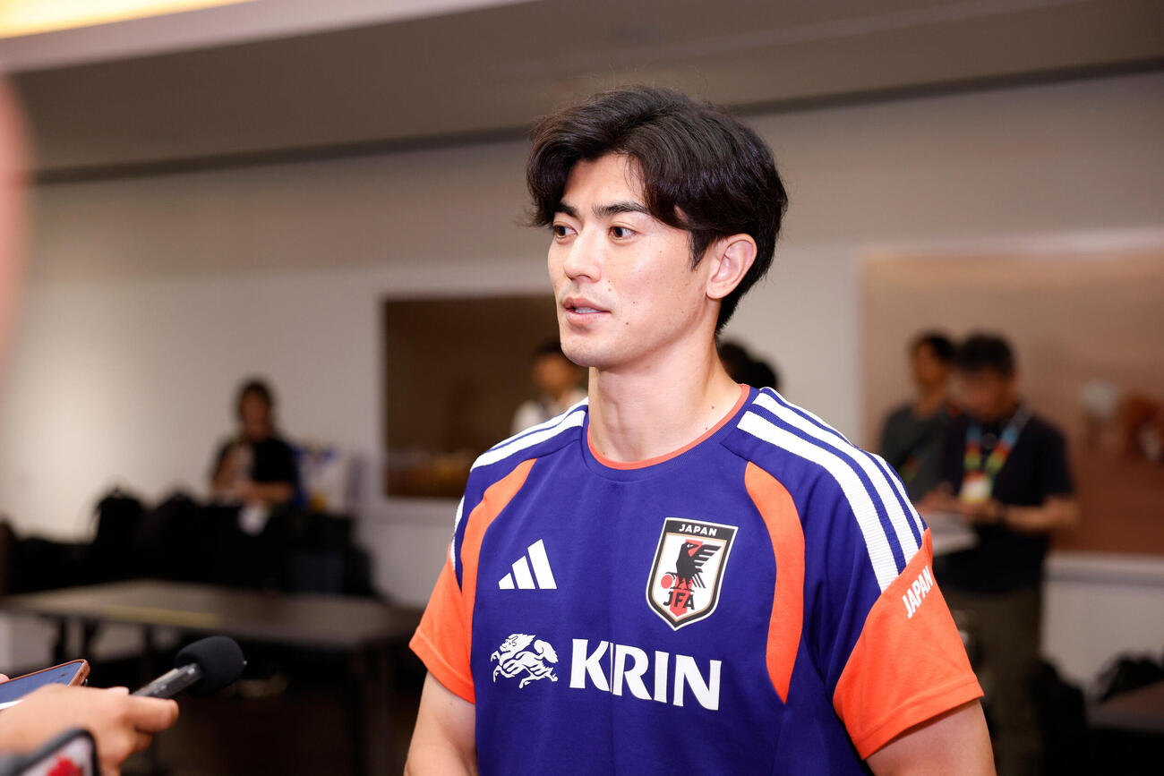 決勝トーナメント1回戦敗退から一夜明け、取材に応じる谷口彰悟