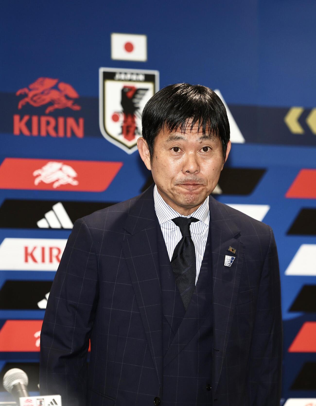 帰国会見に臨む森保一監督（撮影・河田真司）