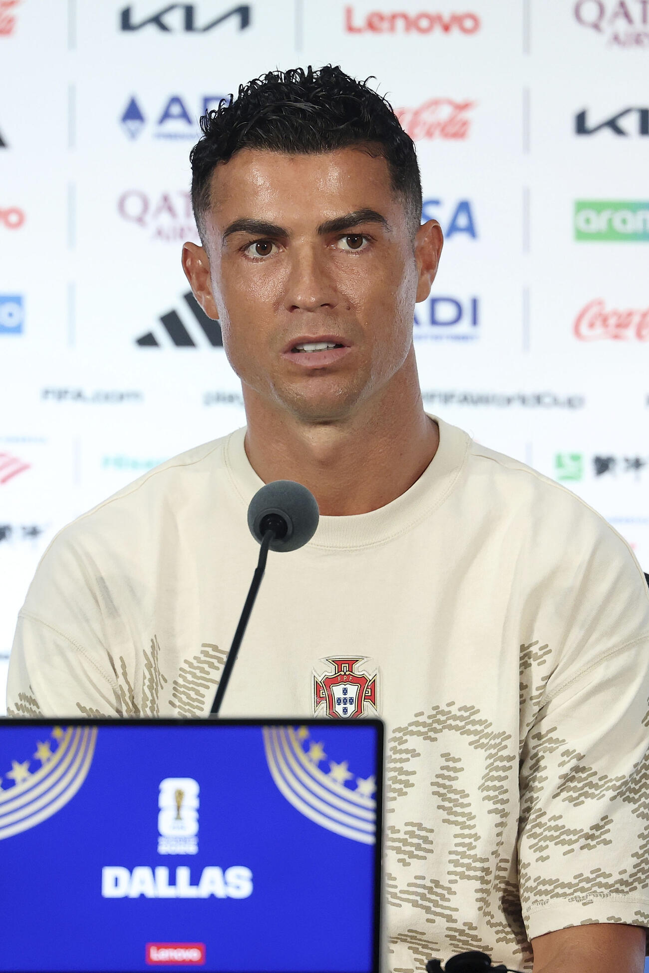 決勝トーナメント2回戦のスペイン戦を前に記者会見するポルトガルのロナルド（ゲッティ＝共同）
