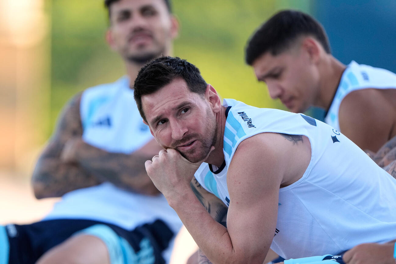 リラックスした表情のアルゼンチン代表メッシ（AP）2026年7月8日