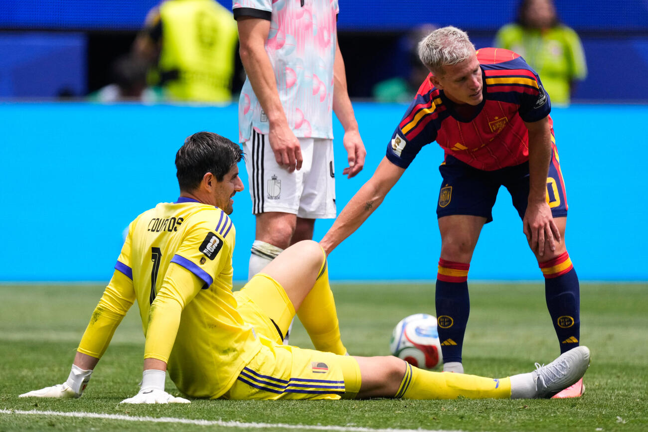 スペイン戦で足を痛めたベルギーGKクルトワ（AP）