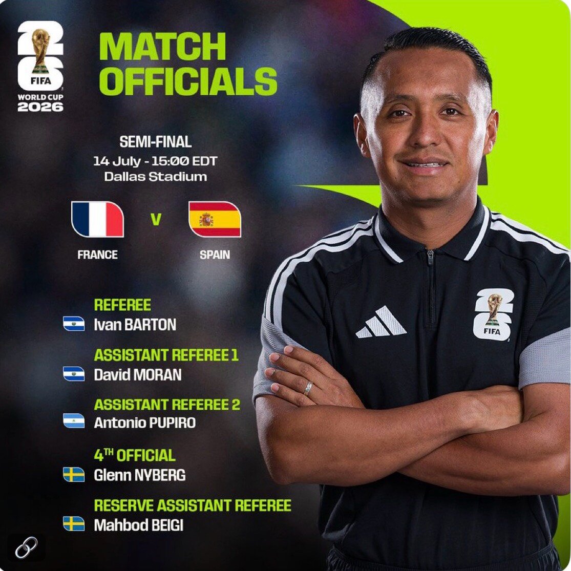 FIFAが投稿した準決勝フランス対スペインの審判団紹介画像（FIFA公式Xから）
