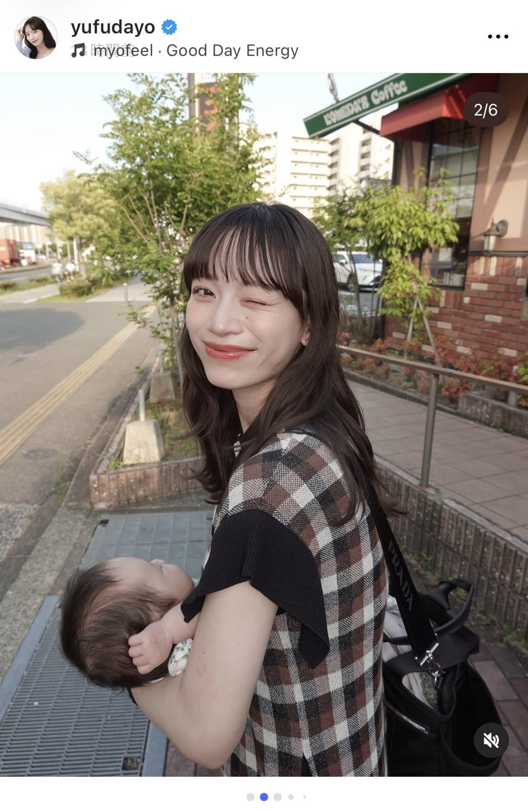 インスタグラムで4月に出産した長女を公開した由布菜月