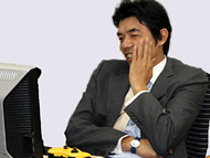 敗戦で悔しい表情の今中投手