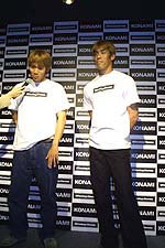 ���������|�{