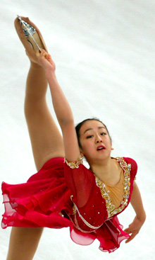 １２月１６日、グランプリ・ファイナル女子フリーで演技する浅田真央（ＡＰ）