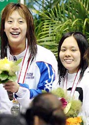 ０９年 ジャパンオープンで優勝した酒井（右）と２位の寺川