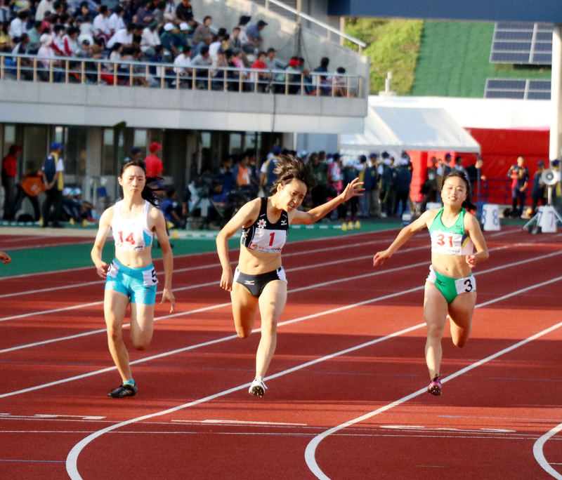 御家瀬緑が２冠 準決で11秒66大会新 国体 陸上 日刊スポーツ