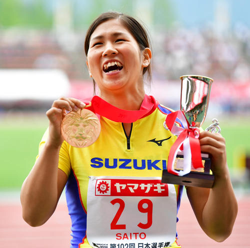 女子やり投げ 6投目に60メートル79を記録し初優勝の斉藤真理菜(撮影・清水貴仁)