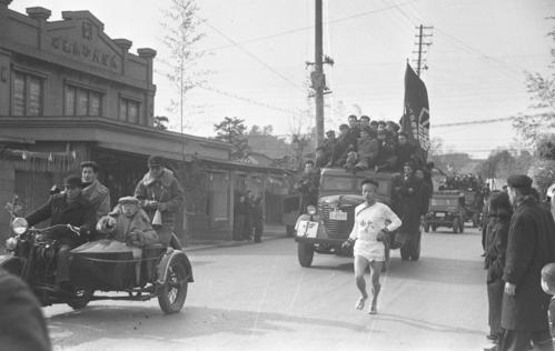第29回大会　復路9区　トップ中大・富山孝次（1953年1月5日）