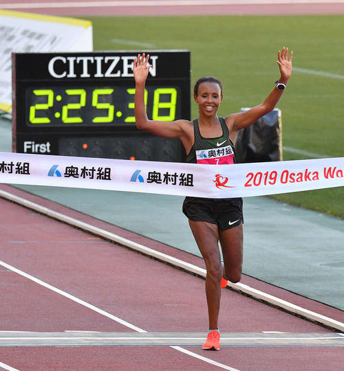 大阪国際女子マラソンを優勝したファツマ・サド（撮影・上田博志）